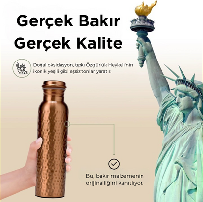 El yapımı Ayurvedik Bakır Su Şişesi